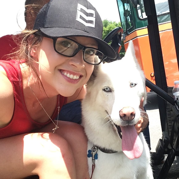 Meet your Posher, Crystal - Picture 1 of 5